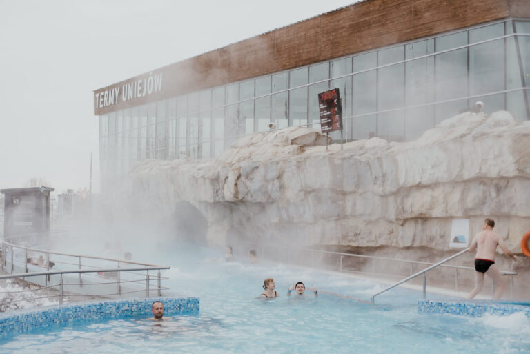 Wyłączenia niecek basenowych